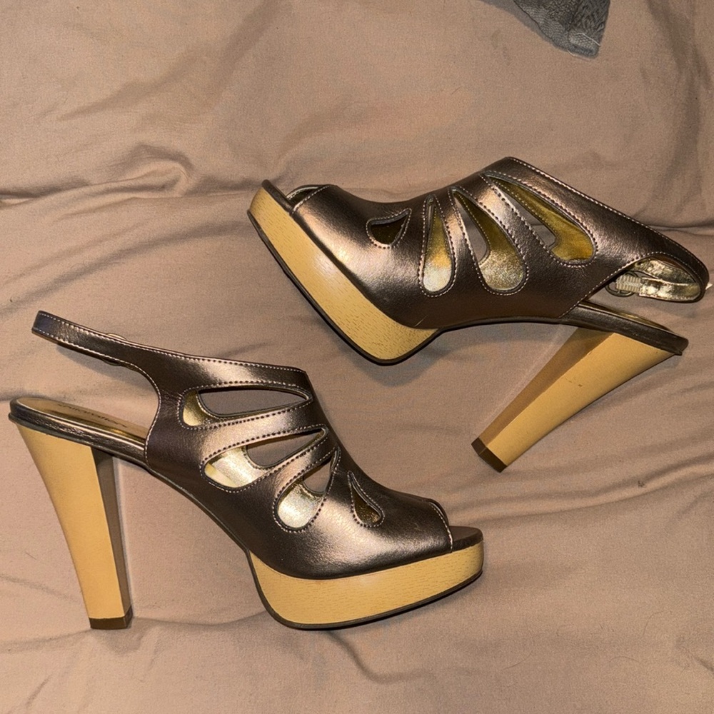 Xhilaration Solver Open Toed Heels